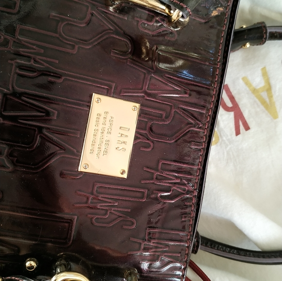 Daks Patent leather Handbag (With Code) - Picture 6 of 16